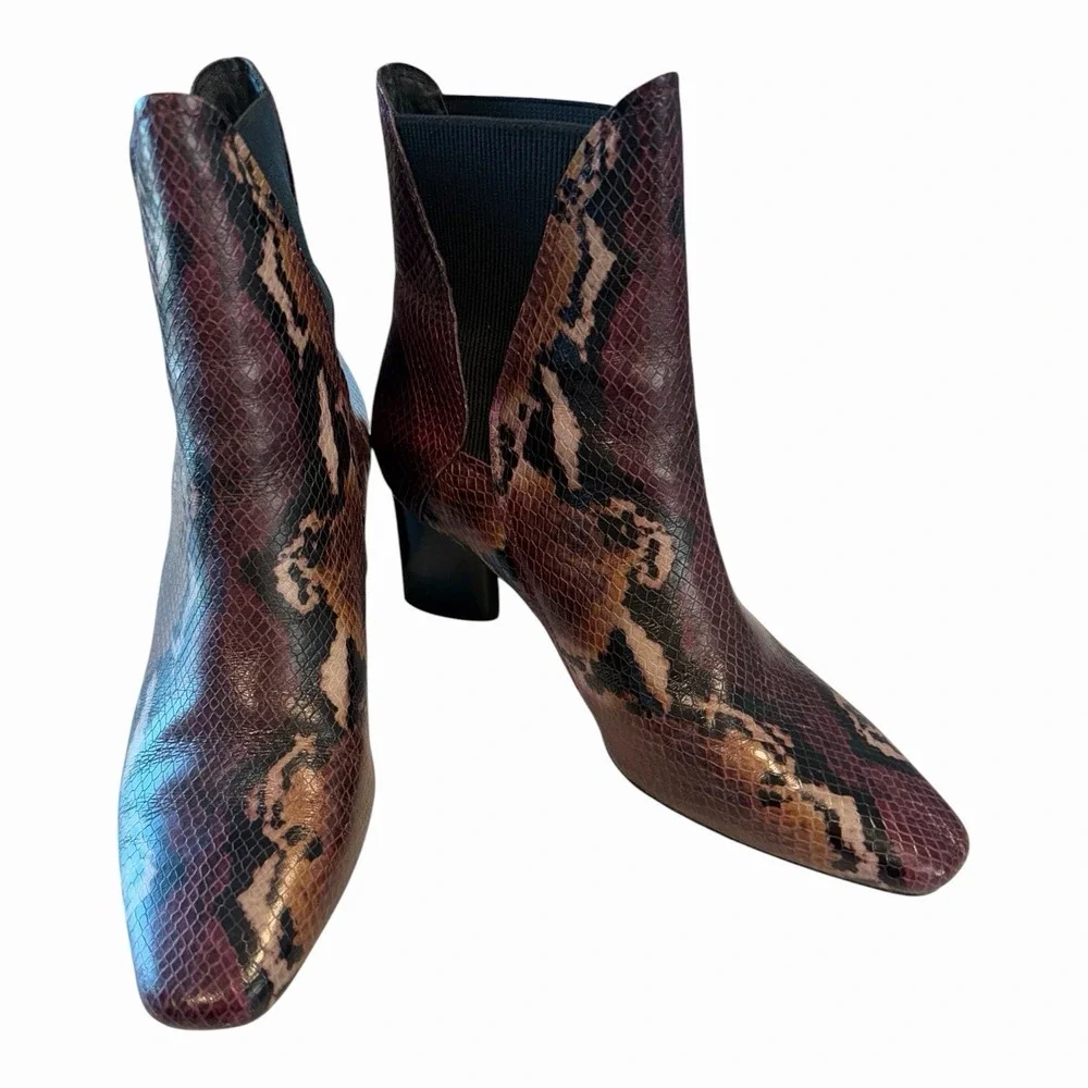 Donald Pliner Snake Print Leather Chelsea Ankle Booties Women's 10M Burgundy